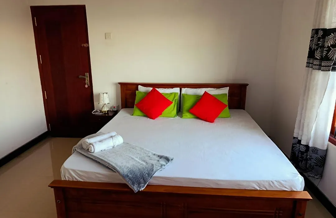 Mountain Bliss Villa Peradeniya-1
